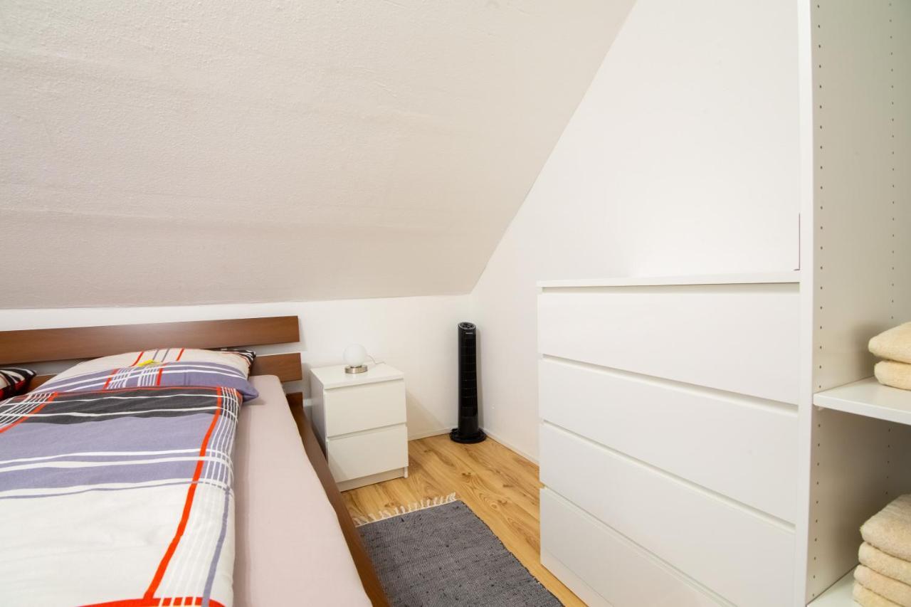 Ferienwohnung Oberhausen Alstaden Exterior photo